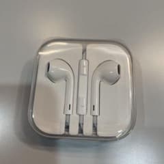 新品　iPhone純正イヤホンのサムネイル