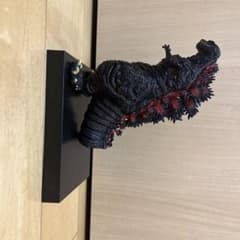 ゴジラフィギュア 黒・赤 約30cm スタンド付きのサムネイル
