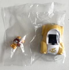 TWICE LOVELYS プルバックカー イエロー/ジヒョ、JIVELYのサムネイル