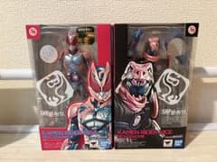 SHFiguarts 가면 라이더 리바이스 세트