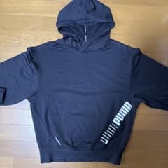 PUMA TRAINING ブラック フーディ　Sサイズのサムネイル