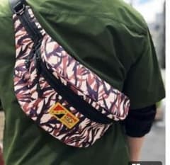 MWAM 2025 ボディバック 未使用品 - メルカリ