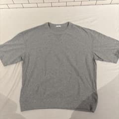 GU クルーネックTシャツ グレーのサムネイル