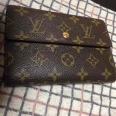 LOUIS VUITTON 財布のサムネイル