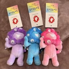 推しカラー ミャクミャク ぬいぐるみ キーホルダー 紫、青、ピンク