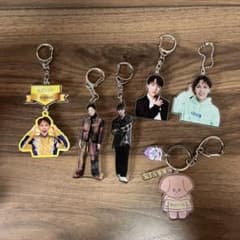 BUDDiiS KEVIN アクリルキーホルダー 6個セットのサムネイル