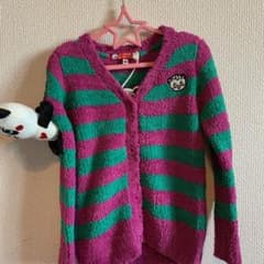 新品、未使用　人形付きカーディガンのサムネイル