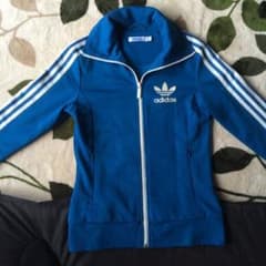 adidasoriginalパーカーのサムネイル