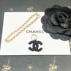 CHANEL シャネル 2026 夏限定 ダブルC チャーム 最新ノベルティ - メルカリ