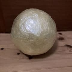 초등학생 때 수업 중 책상 아래에서 만든 셀로판 테이프 볼