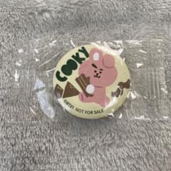 BT21 COOKY 缶バッジ くら寿司のサムネイル