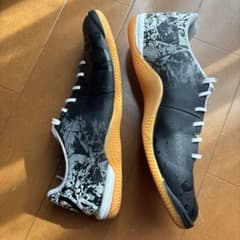asics フットサルシューズ ブラック ホワイトのサムネイル