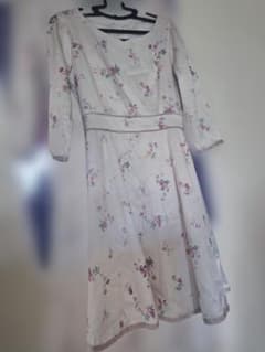 木曜日に処分 【tocco closet】 花柄ワンピース 7分丈のサムネイル