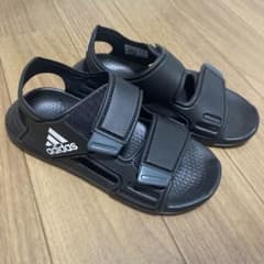 新品！アディダス　サンダル　男女　19のサムネイル