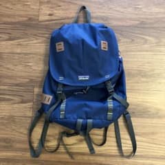 Patagoniaリュック　ネイビー　美品のサムネイル