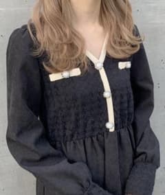 【titty&Co.PETIT】バイカラーパール釦ニット切替えワンピースのサムネイル