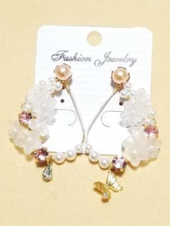 ハンドメイドピアスのサムネイル