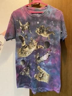 DOM 猫 宇宙タイダイTシャツのサムネイル