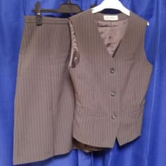ベスト&スカートスーツのサムネイル