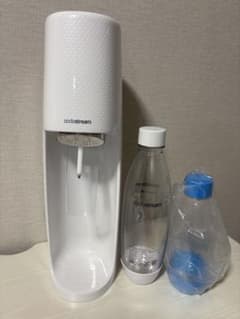 sodastream 炭酸水メーカー ホワイト ※ボトル付き - メルカリ
