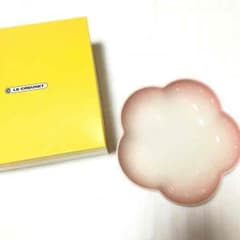 ルクルーゼ フラワーディッシュMのサムネイル