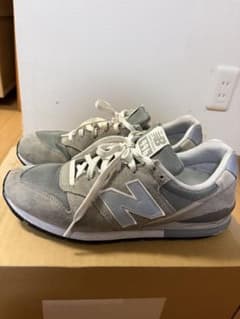 New Balance 996 スニーカー　グレーのサムネイル