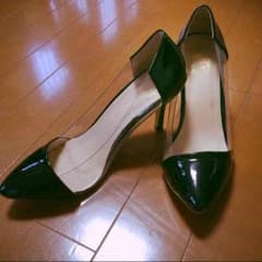 エナメルパンプス 美品のサムネイル