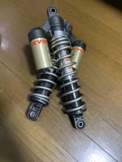 ZRX1200 DAEG 純正KYBリアサスのサムネイル