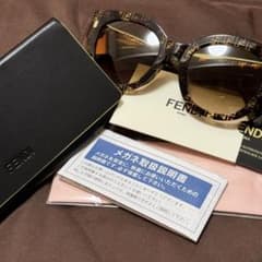 FENDI サングラス ブラウンのサムネイル