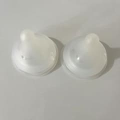 【値下げ中】ピジョン哺乳瓶用乳首 SSサイズ2個セットのサムネイル