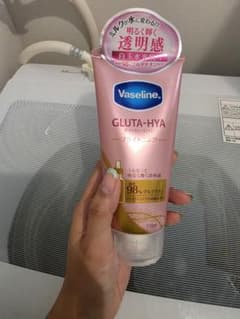 Vaseline グルタヒア ボディローション ブライトニングのサムネイル
