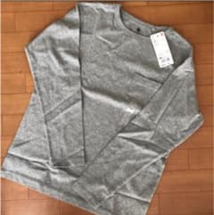 【新品】ユニクロ ロンT 150のサムネイル