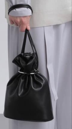 き*こ様 シンセティックレザーキンチャクRINGBAG HARE 巾着 ショルダのサムネイル