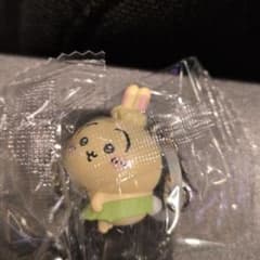 ちいかわ うさぎ めじるしアクセサリー　映画のサムネイル