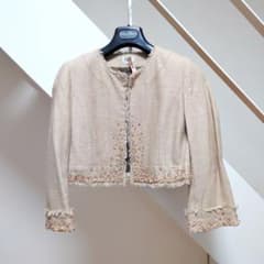 38 フォクシーブティック FOXEY ノーカラージャケット ベージュ シルク