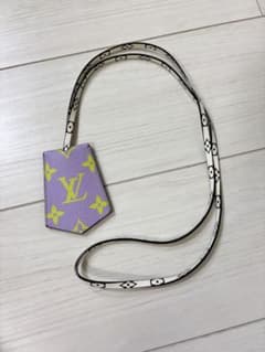 ルイヴィトンクロッシュクレ モノグラムジャイアント キーリング パープル ルイヴィトンクロッシュクレ モノグラムジャイアント キーリング