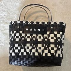 タイムセール中　MARNI MARKET かごバッグ チェック柄のサムネイル