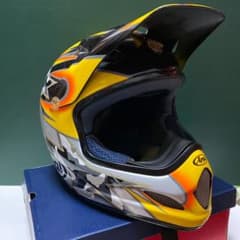 アライ　オフロードヘルメットのサムネイル