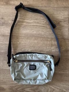 FREDRIK PACKERS グレー ショルダーバッグのサムネイル