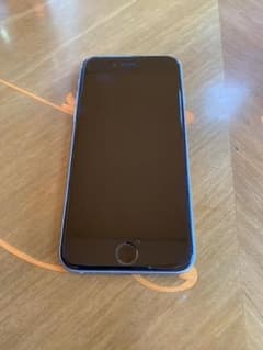 iPhone 6s Space Gray 16 GB SIMフリーのサムネイル