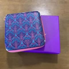 LIBERTY LONDON リバティ ロンドン 財布 ウォレット　　箱付きのサムネイル
