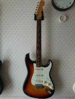 最終価格！【送料無料】Fender japan ストラトキャスターのサムネイル