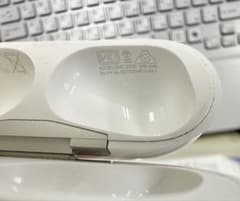 AirPods Pro 第1世代 充電ケースのみ A2190のサムネイル