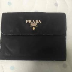 PRADAのサムネイル