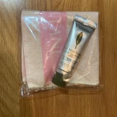 ●新品● ロクシタン ハンドクリーム  バーベナ30ml   ハンカチ　ギフトのサムネイル