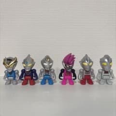 ウルトラマン フィギュア 6体セット　びっくらたまごフィギアのサムネイル