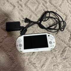 SONY PS Vita ホワイト 本体 充電器付き ＋ マイクラなどのカセットのサムネイル