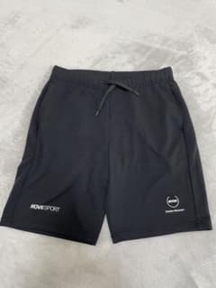 DESCENTE ムーブスポーツ　スウェットハーフパンツのサムネイル