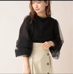 ★新品未使用★ ハイネックチュールタック袖プルオーバーのサムネイル