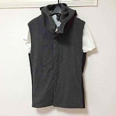 ZARA MAN《フード付きベスト》のサムネイル